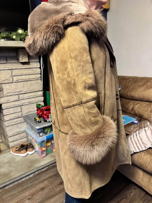 Women's Shearling Coat in size 14-16. - Image 2